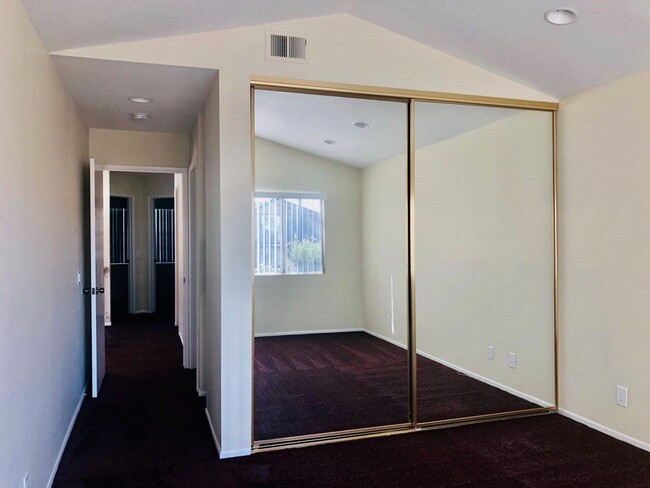 Building Photo - Carlton Square Spacious House w/Central AC...