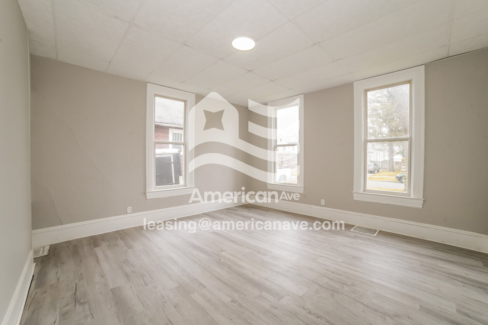 Building Photo - 1319 N Broadway St