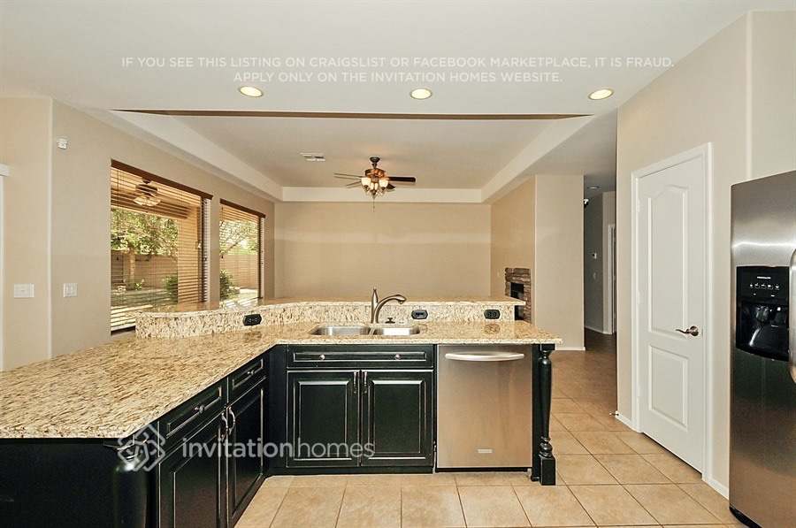 Building Photo - 3127 S Benton Cir