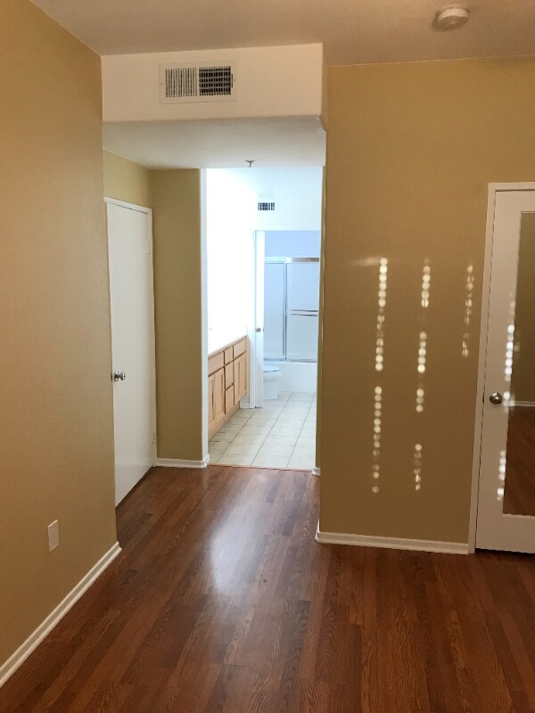 Building Photo - 1456 Paseo Aurora