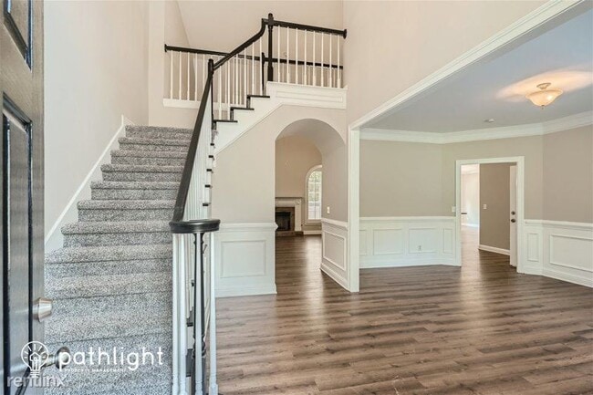 Building Photo - 1201 Eldon Pointe Northwest UNIT