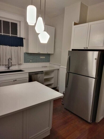 Building Photo - 515 Washington Avenue Southwest