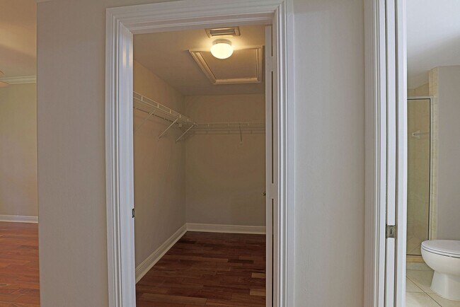 Building Photo - Villas at Venezia 4172-206