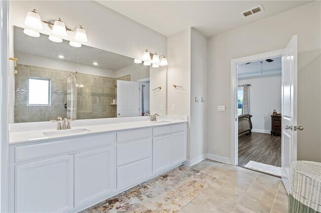 Building Photo - 6505 Trailway Trace