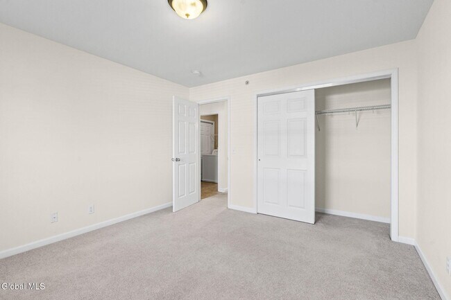 Building Photo - 2000 Curry Rd