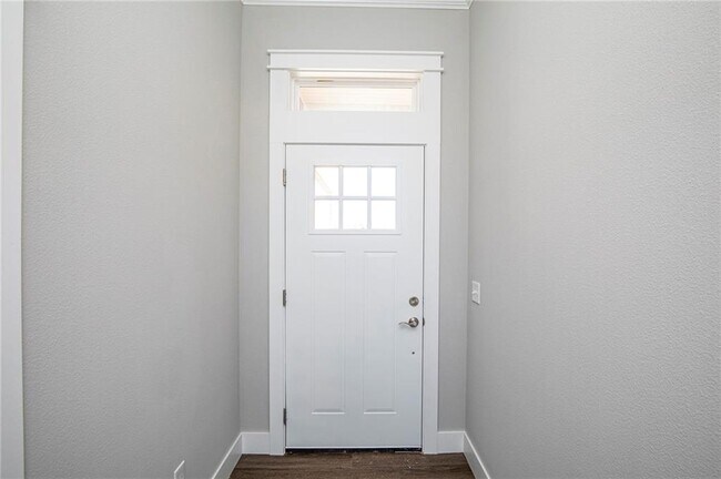 Building Photo - 1936 Seay Cir