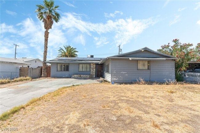 Building Photo - 5809 Pebble Beach Blvd