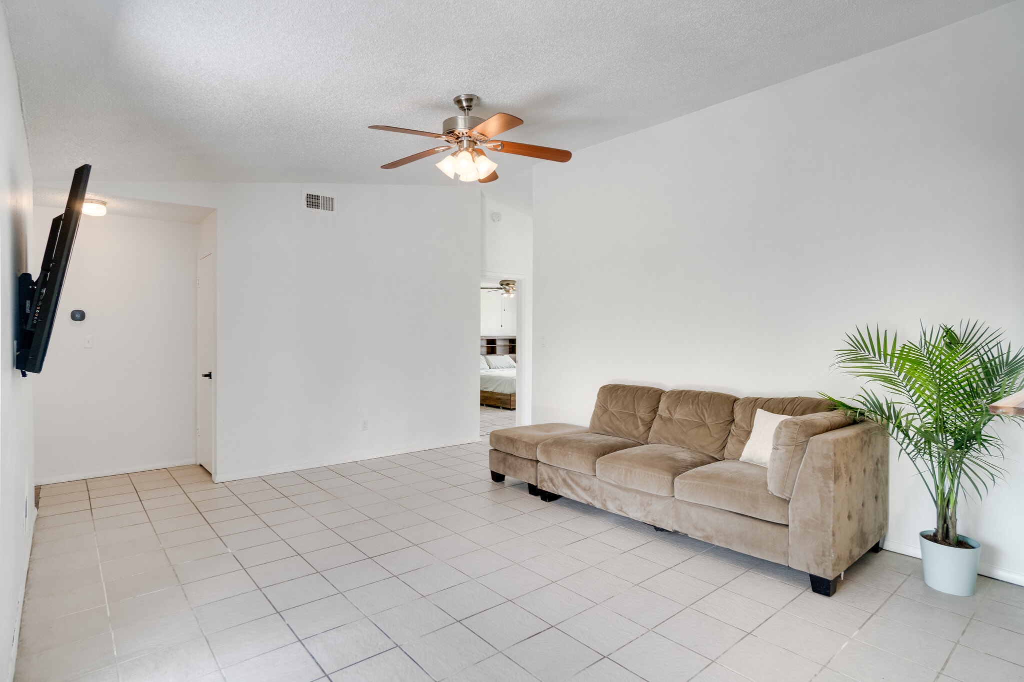 Building Photo - 8724 Tall Pine Ln