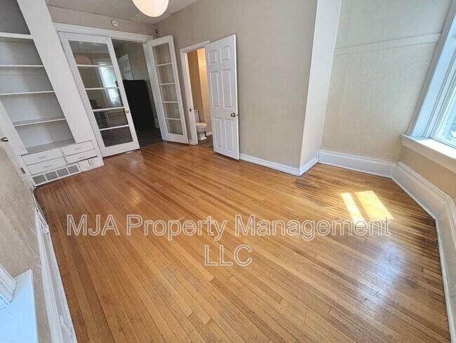 Building Photo - 1631 S 500 E