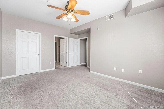 Building Photo - Spacious 2BR Condo convenient to DTC, Auro...