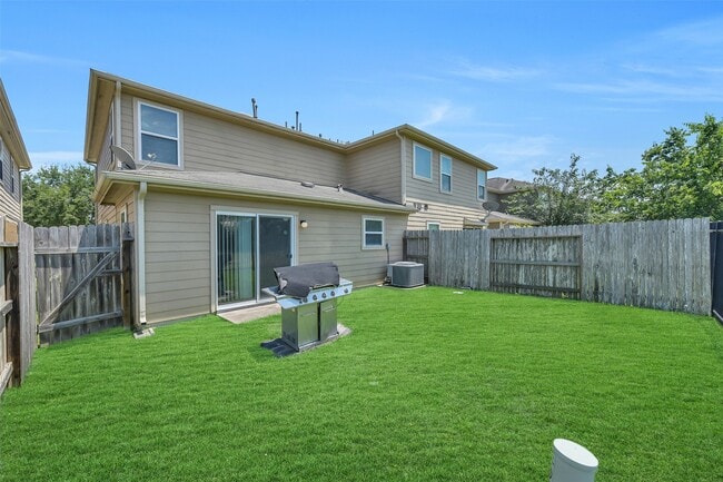 Building Photo - 15134 Trinity Meadow Dr