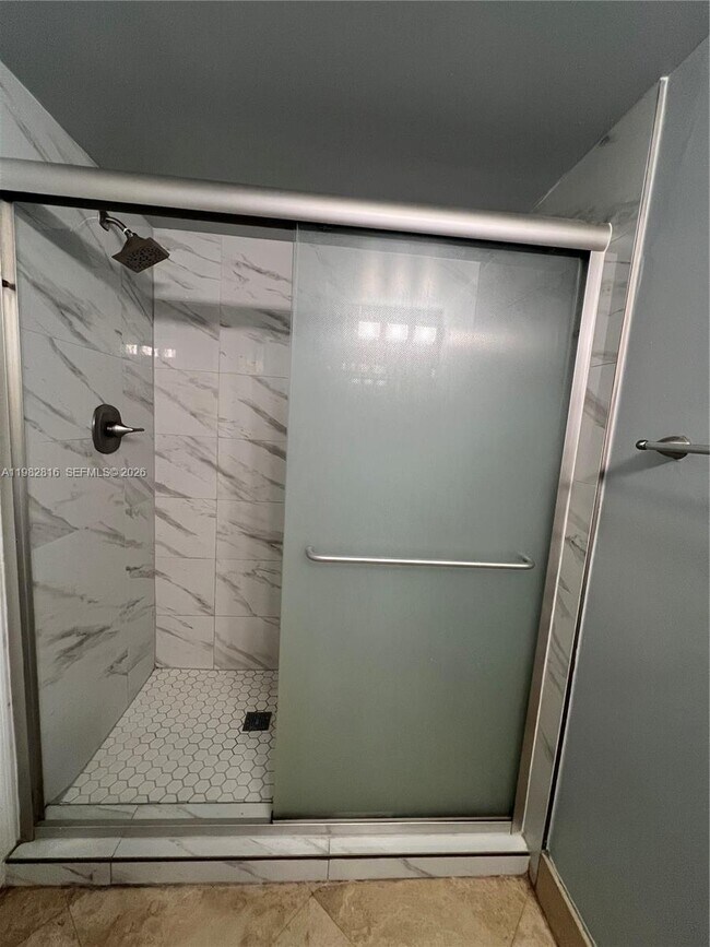 Building Photo - 9777 Westview Dr