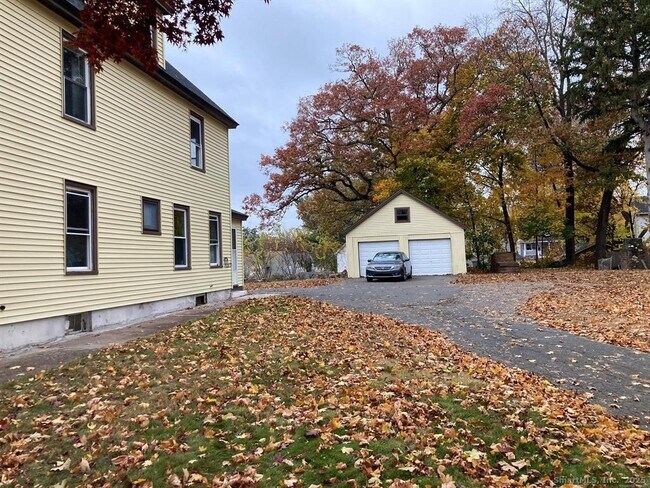 Building Photo - 14 Glenwood St