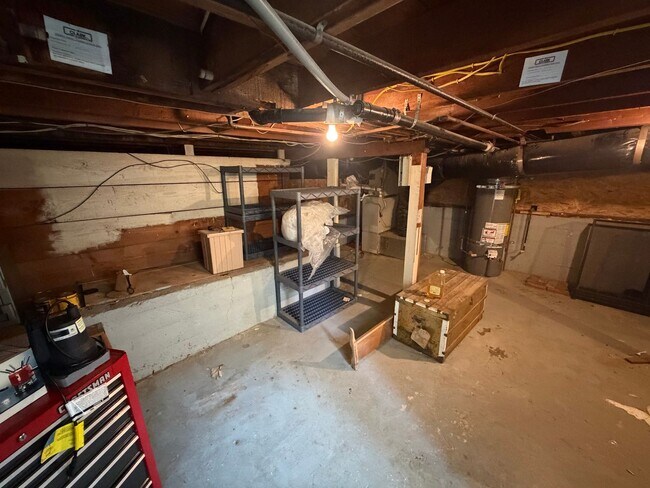 Building Photo - East Sacramento Home | 3 bedroom / 2 bathroom |1 bedroom 1 bath ADU | Available Now!