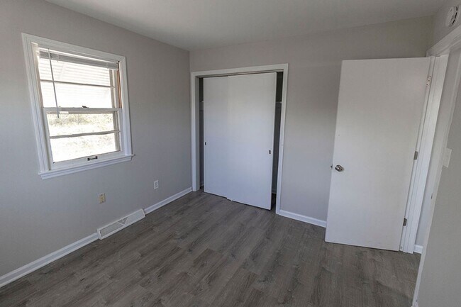 Building Photo - 2510 Quail Dr