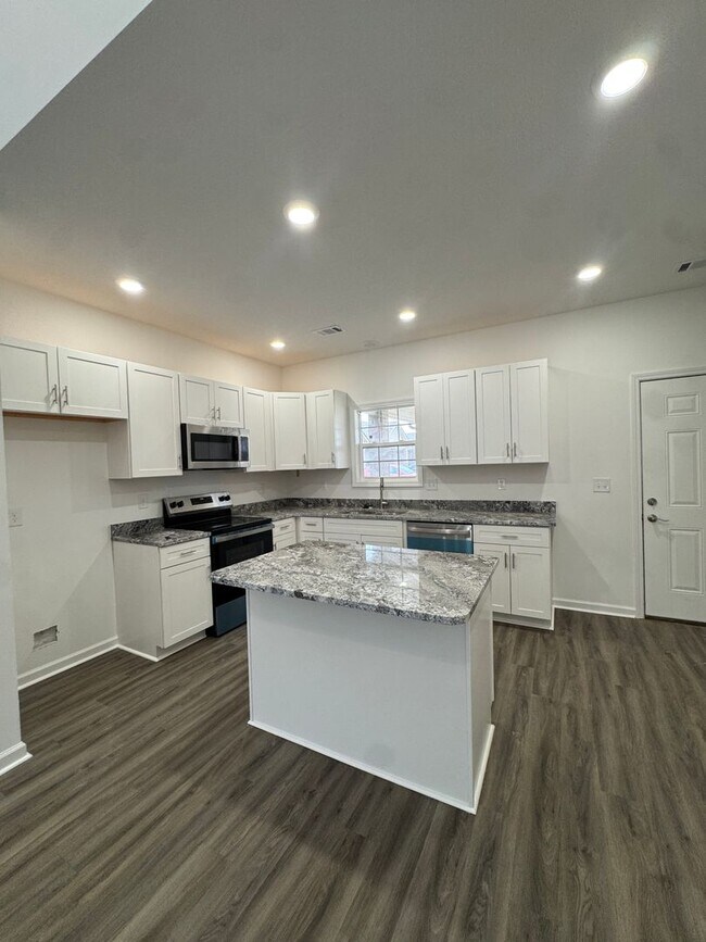 Building Photo - 3017 Olivia Ct