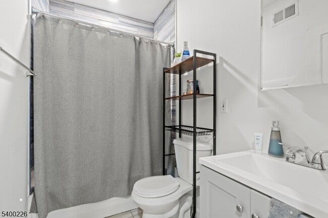 Building Photo - 110 Park Ave