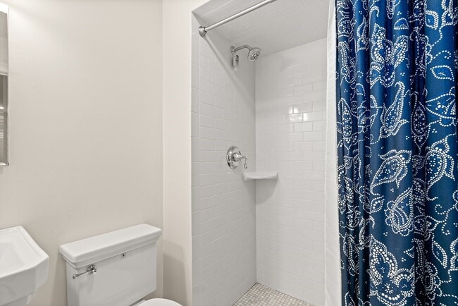 Building Photo - 76 Pearl St