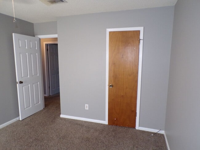 Building Photo - Foxhill Subdivision, East Emerald Drive, Enterprise, AL