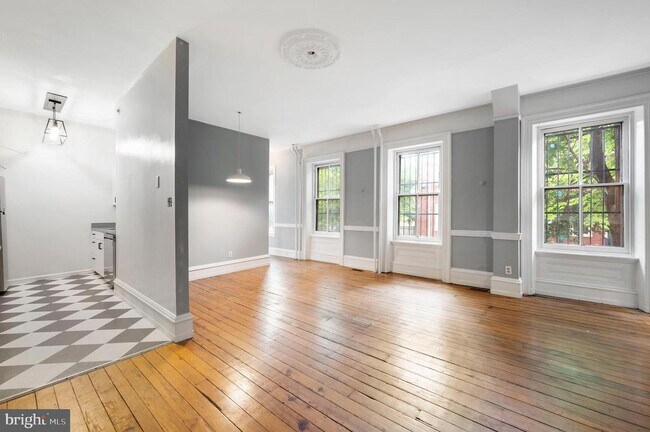 Building Photo - 641 N 16th St