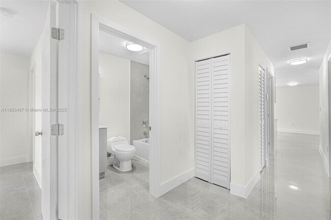 Building Photo - 933 NW 50th St