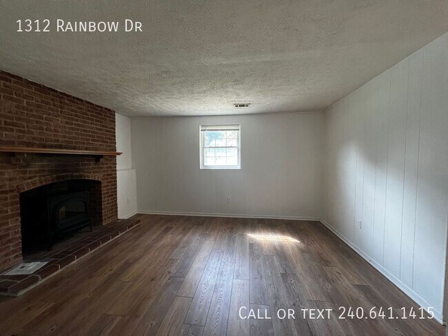 Building Photo - 1312 Rainbow Dr