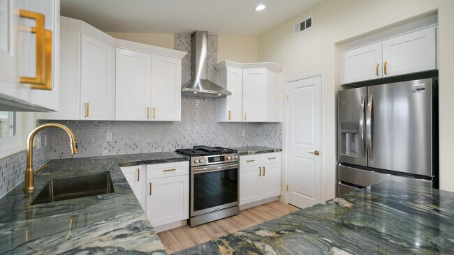 Building Photo - 48509 Calle Carmello