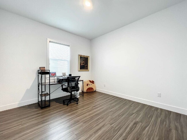 Building Photo - 8859 Ivy Stark Blvd