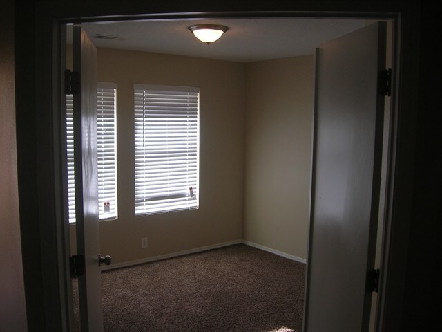 Building Photo - 10905 Serpentine Court NW