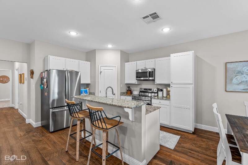 Building Photo - 1071 BAYOU BAY COURT