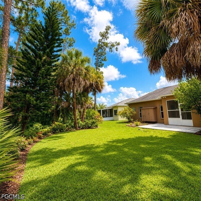 Building Photo - 10716 Blue Bimini Cir