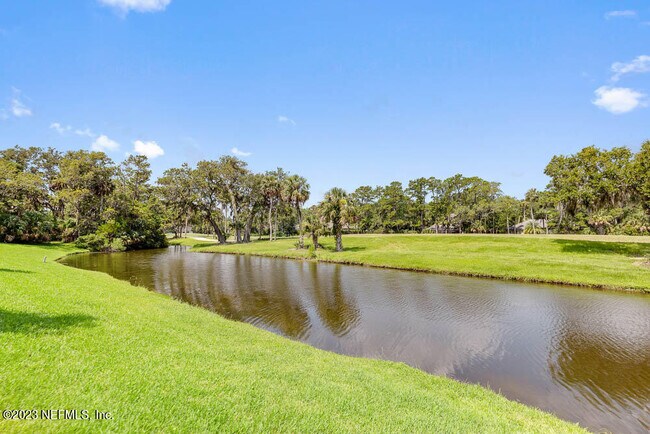 Building Photo - 400 Sandiron Cir