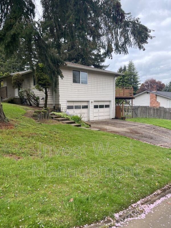 Building Photo - 2804 NE 113th St