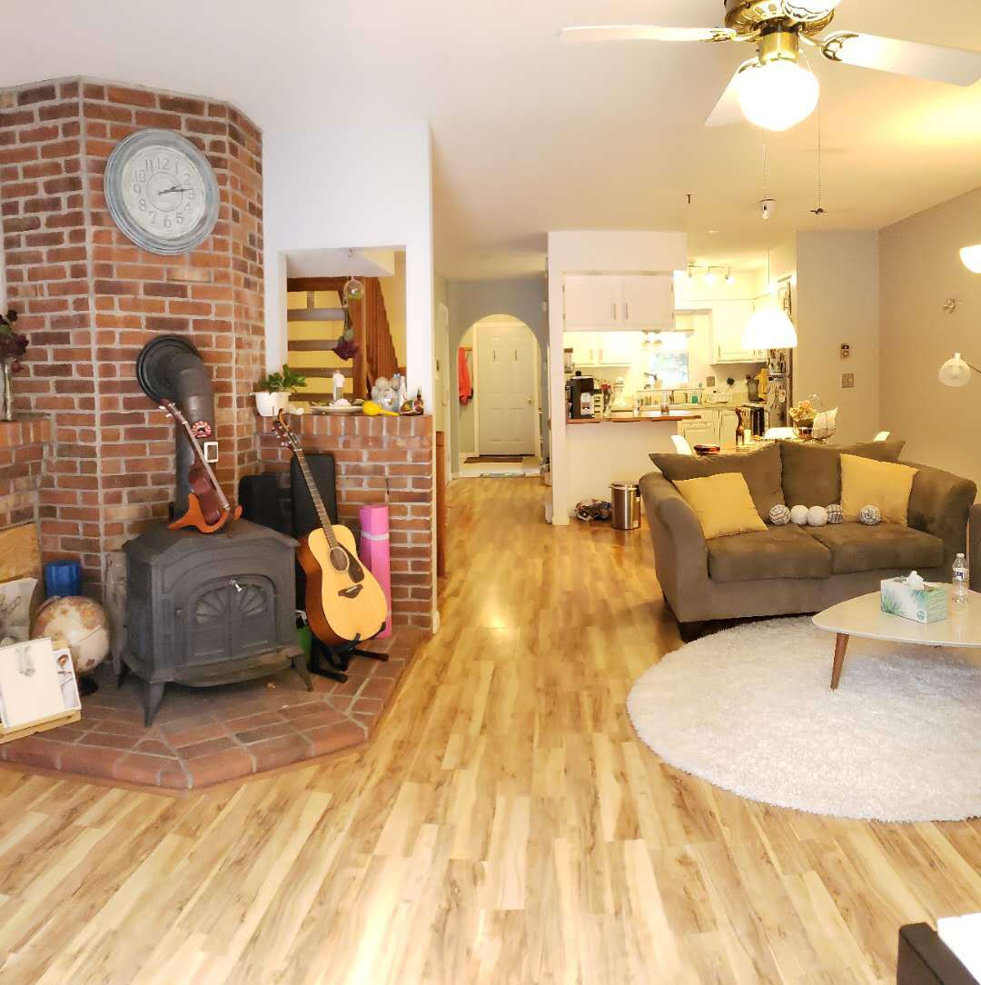 Building Photo - 104 Woodbine by the Lake