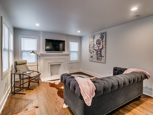 Building Photo - Heart of Plaza District