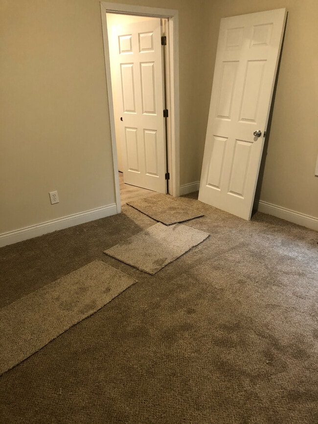 Building Photo - 708 N 12th St