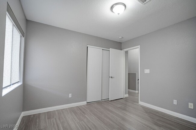 Building Photo - 2586 Land Rush Dr