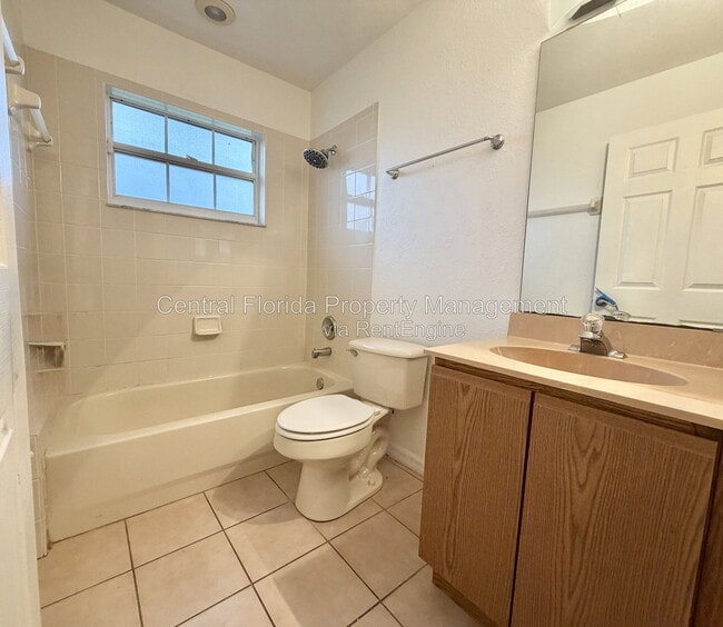 Building Photo - 3805 Springlake Village Ct