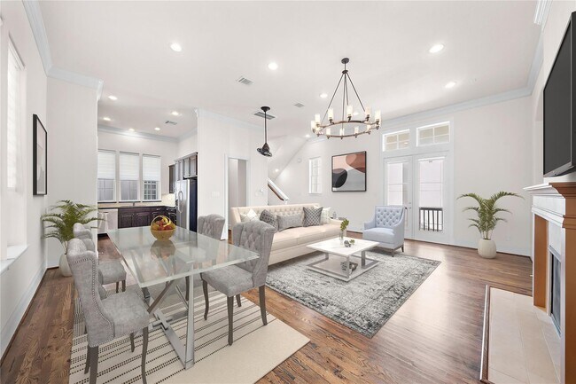 Building Photo - 1048 W 21st St