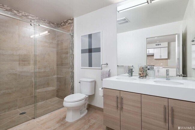 Building Photo - 555 Innes Ave