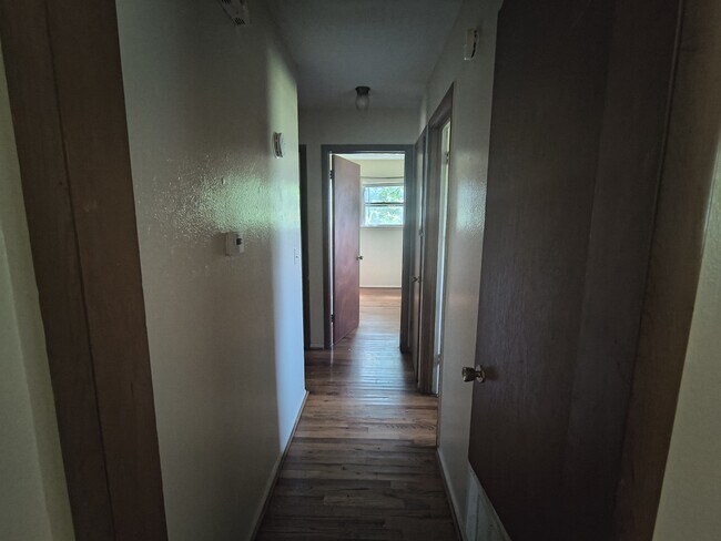 Building Photo - 140 Ridgecrest Rd