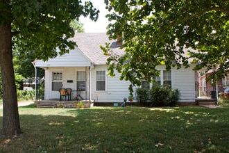 Building Photo - 1715 S Jamestown Ave