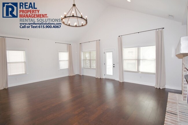 Building Photo - All brick 4 bedroom home plus Bonus room! Garage and covered patio!