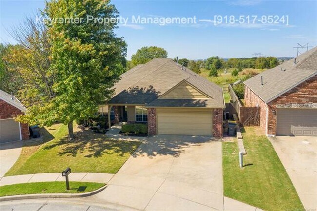 Building Photo - 3 Bed | 2 Bath | Jenks