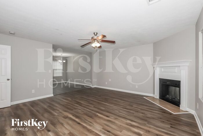 Building Photo - 311 Goldenrod Dr