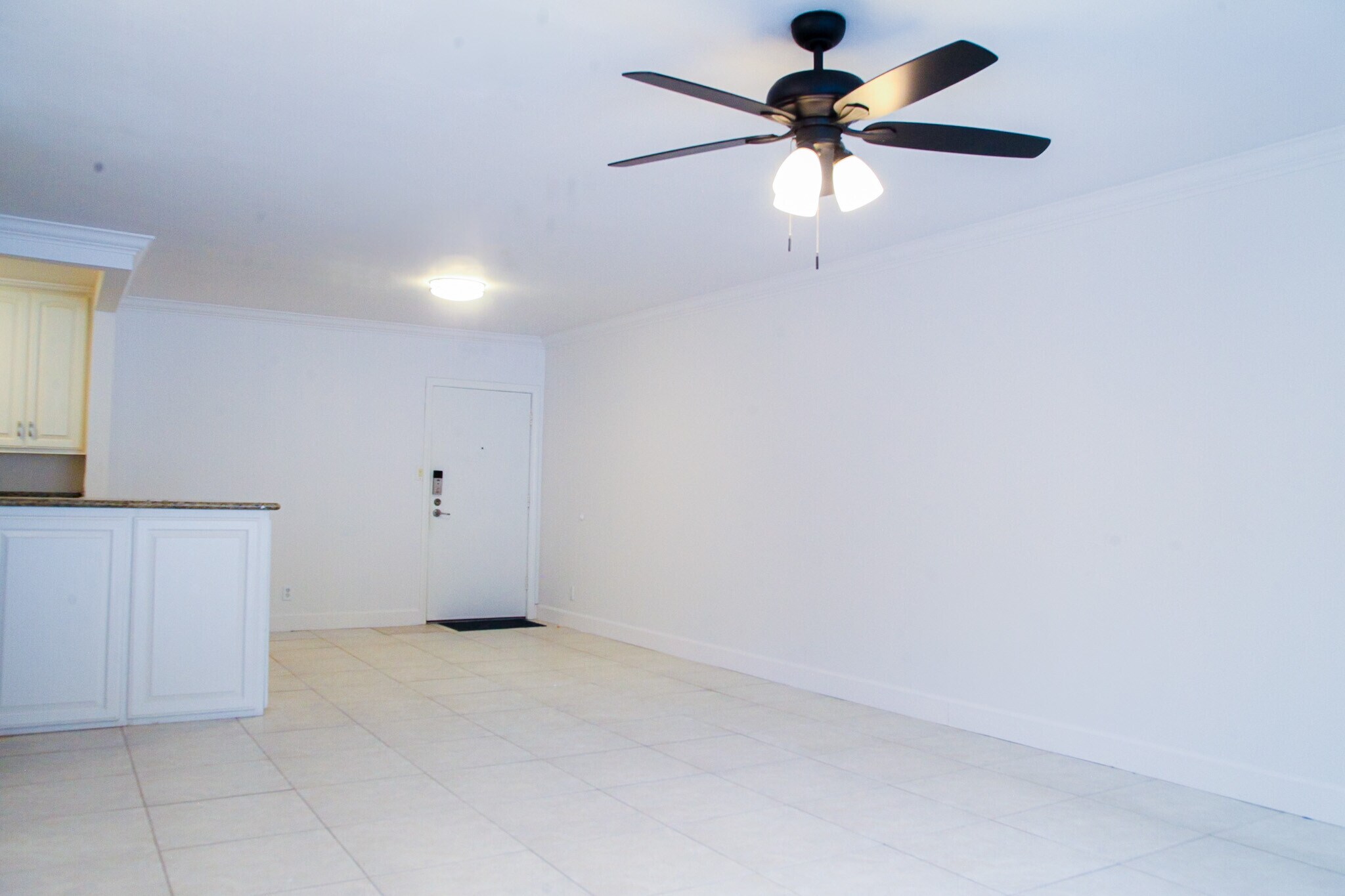 Dining Area Open Space - 7777 W 91st St