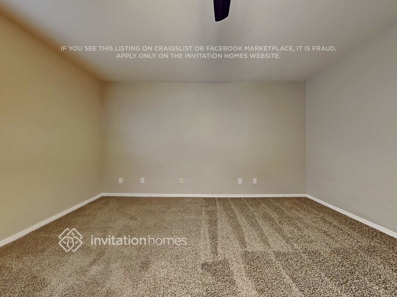 Building Photo - 8460 Del Vista Ct