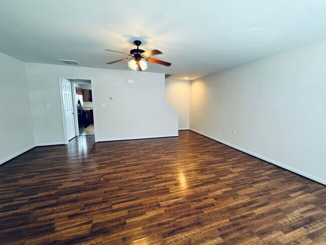 Building Photo - Wards Ferry Rd Townhome