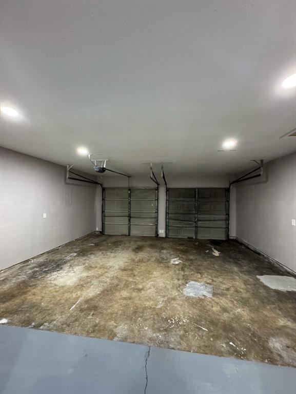 Building Photo - 17903 Wild Oak Dr