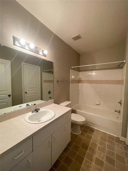 Building Photo - 17112 Carrington Park Dr